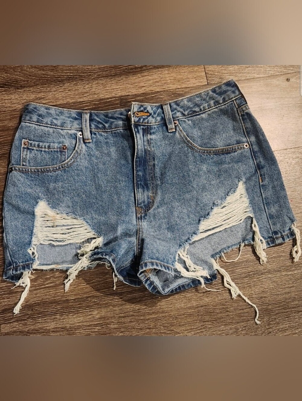 NWT Fashion Nova Distressed High Rise Denim Shorts Size L